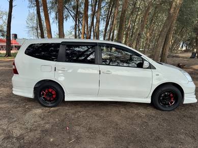 Nissan Grand Livina PREMIUM/LUXURY in Tumpat, KTN