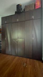 Kabinet/wardrobes dark brown