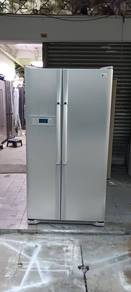 LG 2pintu peti ais sejuk side by side 581L