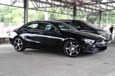 Mercedes Benz A200 200 PROGRESSIVE LINE in Puchong, KUL