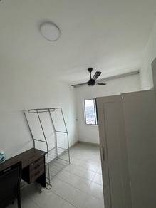 Room in Setia Alam, SGR