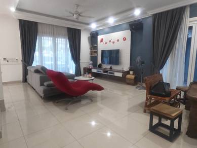 Semi-Detached House For Sale in Setia Alam,SGR