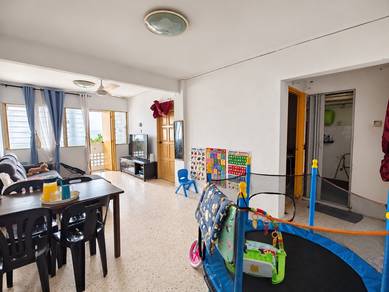 Apartment For Sale in Mutiara Court