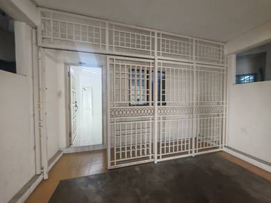 Condominium For Rent in Victoria Heights