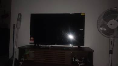 Sharp Smart TV 42"