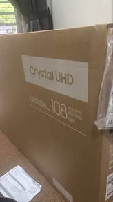43" Crystal UHD U8000H 4K Samsung Smart TV (2026)