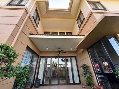 Semi-Detached House For Sale in Bandar Kinrara,SGR