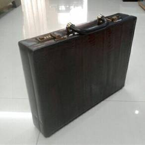 Moreschi Leather Briefcase