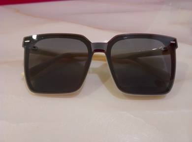 These Korean-style oversized sunglasses are widely