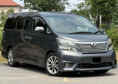 Toyota Vellfire Z PLATINUM SELECTION in Klang, SGR