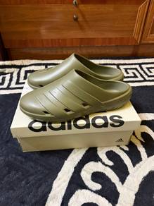 Adidas adicane clog (crocs)
