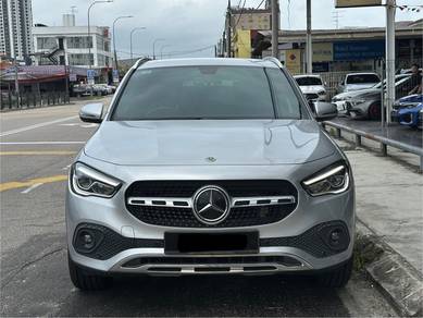 Mercedes Benz GLA200 200 PROGRESSIVE LINE in Johor Bahru, JHR