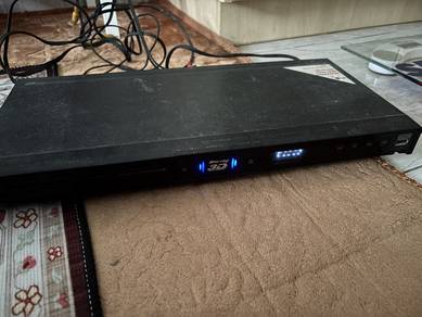 LG 3D Bluray Player Bundle with remote & 8 Movies