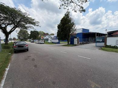 Warehouse / Factory For Sale in Pekan Nanas,JHR