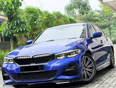 BMW 330i 30i M SPORT in Puchong, SGR