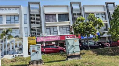 Shop lot For Sale in Puchong South,SGR