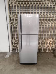 LG 2 doors fridge refrigerator peti sejuk peti ais