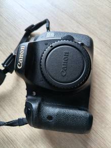 Heavily used DSLR Canon 7D