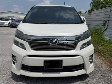 Toyota Vellfire Z in Kuchai Lama, KUL