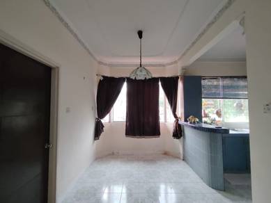 Apartment For Sale in Beverly Hills 3