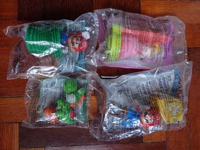 McDonald's Super Mario toys McDonald McD set