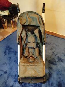 Preloved GB Lightweight Compact Stroller (OliveGre