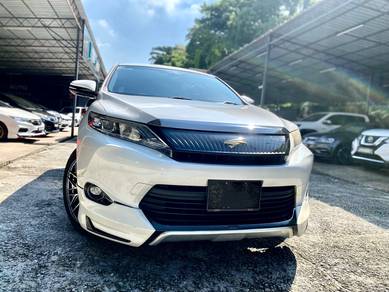 Toyota Harrier GS SPORT in Salak Selatan, KUL