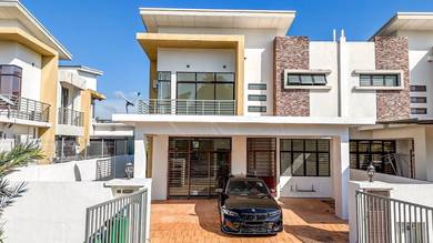 Semi-Detached House For Sale in Semenyih,SGR