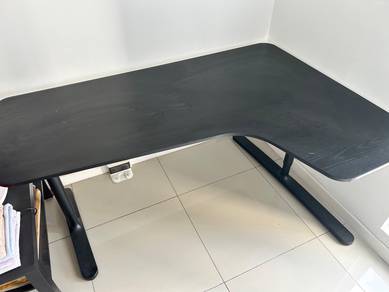 BEKANT Corner Desk Right (160x110 cm) – Black