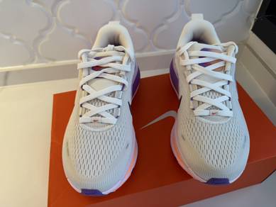 Women Nike Vomero 18