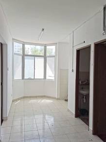Apartment For Sale in Country Heights