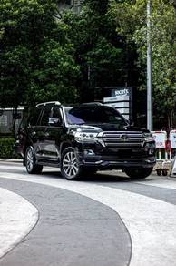 2017 Toyota Land Cruiser ZX