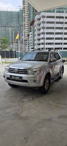 Toyota Fortuner V in Subang Bestari, SGR