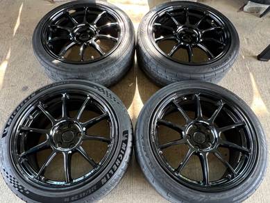 Sport Rim 18 Second AOW Volk Rays ZE40 Glossy Blac