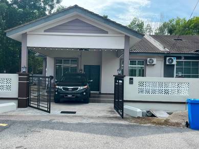 Homestay Rumah Armand near Pantai Pengkalan Balak