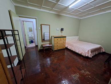Condominium For Rent in Emerald Hill Condominium