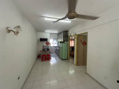 Flat For Sale in Lorong Semarak Api