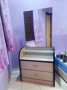 Vanity table/ Meja make up