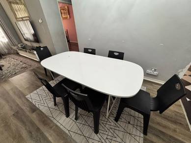Meja Makan + 6 Kerusi – Kota Damansara
