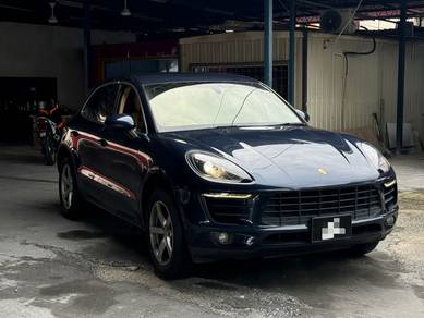 Porsche Macan in Kajang, SGR