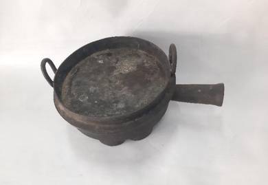 Brass kuih bahulu mould