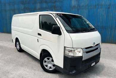 Toyota Hiace in Seri Kembangan, SGR