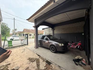 Terraced House For Sale in Pekan,PHG