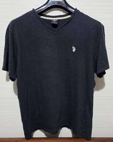 U.S. POLO Assn Black V-Neck (L)