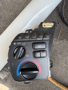 No 13-10-2 Toyota Celica ST182R AC Switch