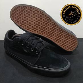 VANS CHUKKA LOW (11uk) Triple Black - Padu & Lawa!