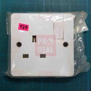 (PDM-0437) TENBY Socket 13A