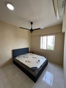 Room in Tanjong Tokong, PNG