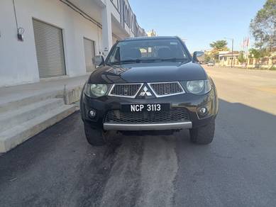 Mitsubishi Triton in Rantau Panjang, KTN