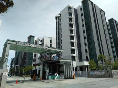 Condominium For Sale in The Light Collection III